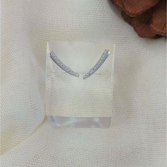 925 Silver Geometric Line Earrings - Picture 9 of 13